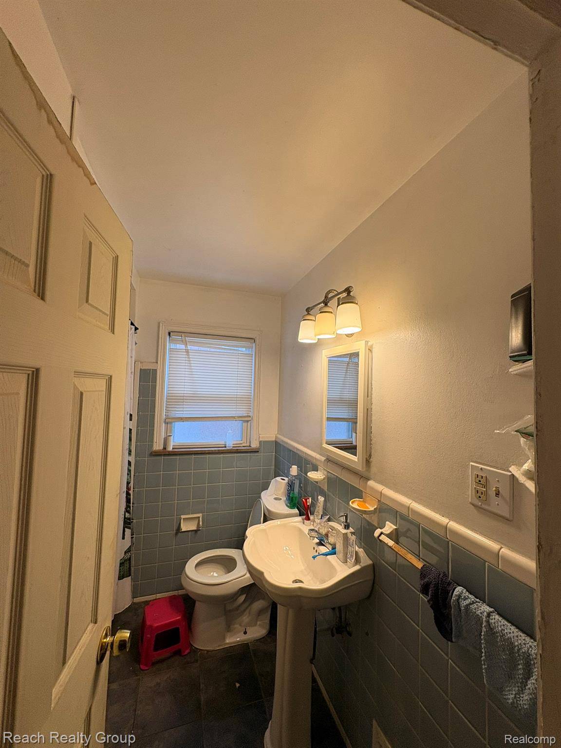 Detroit, MI 48205,14051 Edmore DR