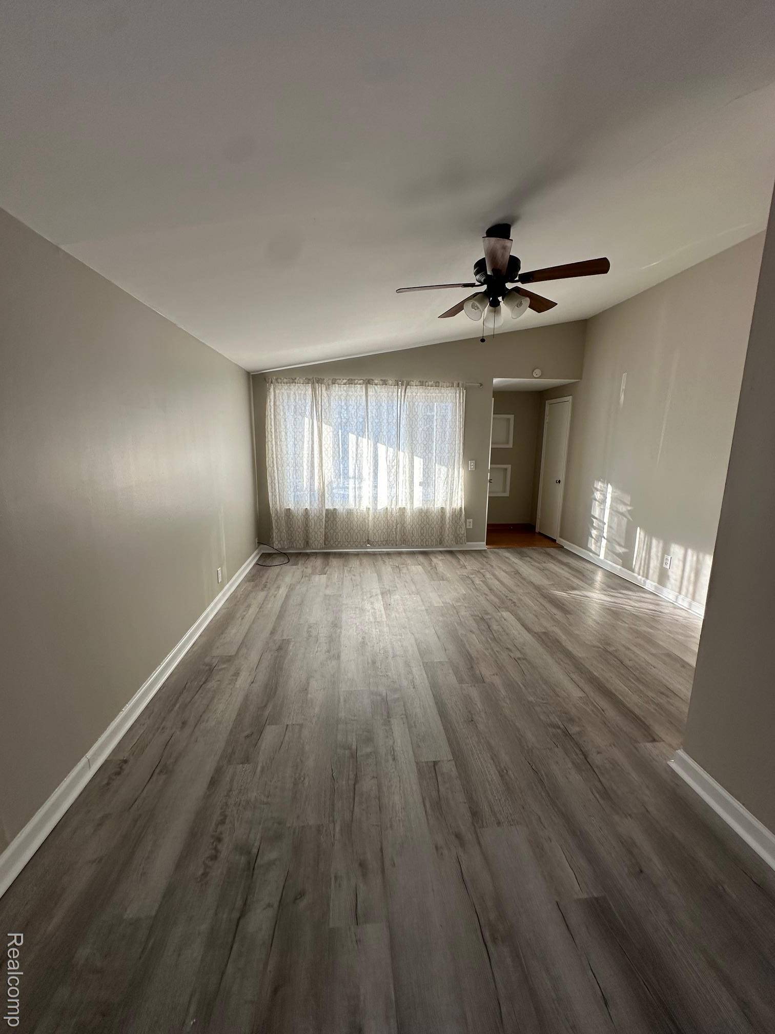 Hazel Park, MI 48030,23368 Tawas AVE