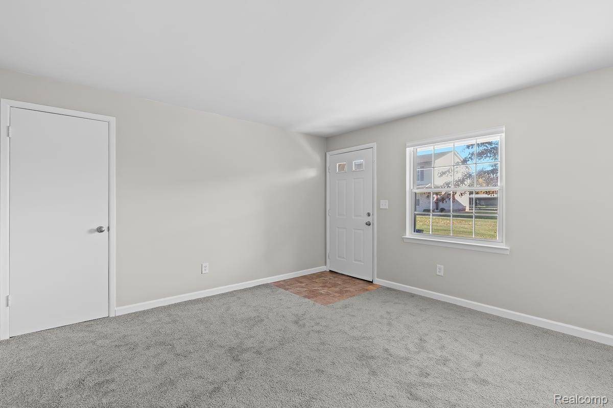 South Lyon, MI 48178,162 Princeton DR