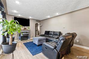 Eastpointe, MI 48021,17037 Stricker AVE