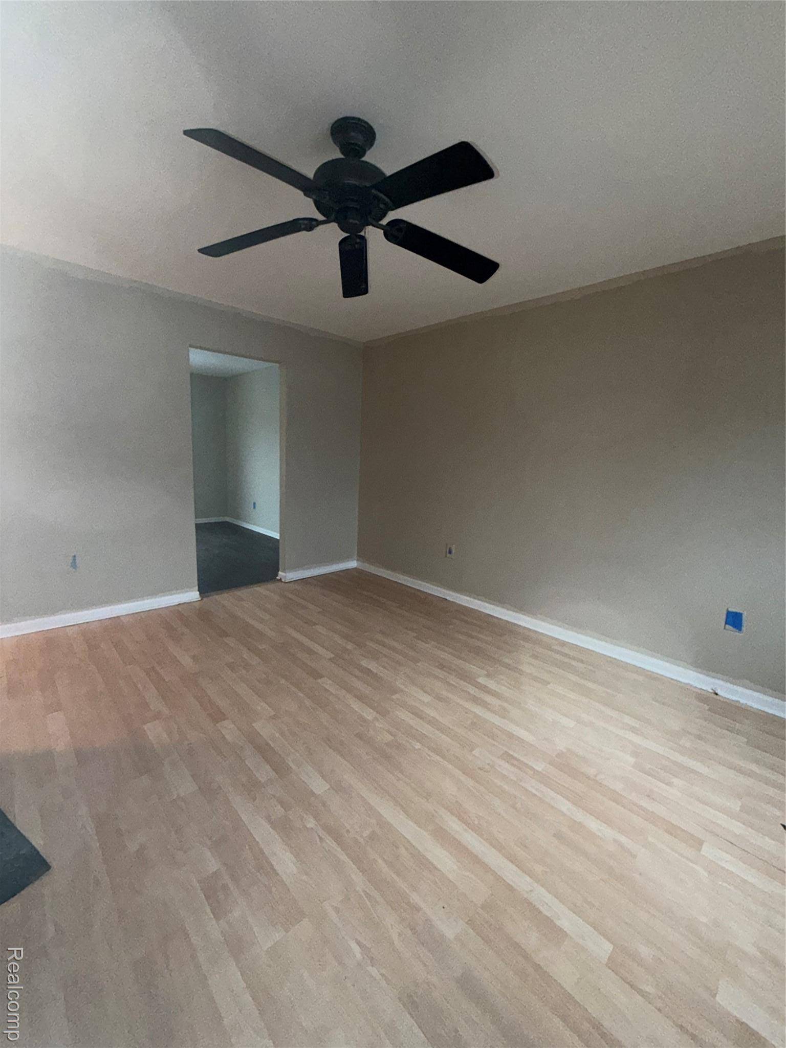 Clinton Township, MI 48035,20171 Williamson ST