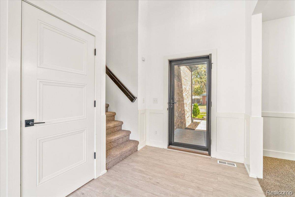 Westland, MI 48185,8319 Beatrice