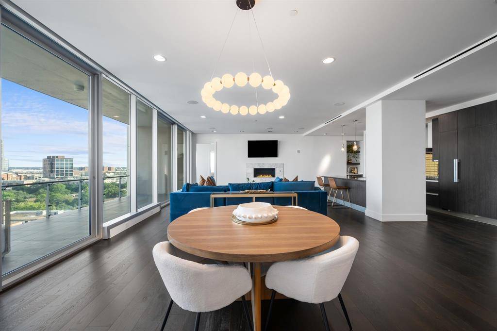 Dallas, TX 75201,Address not disclosed