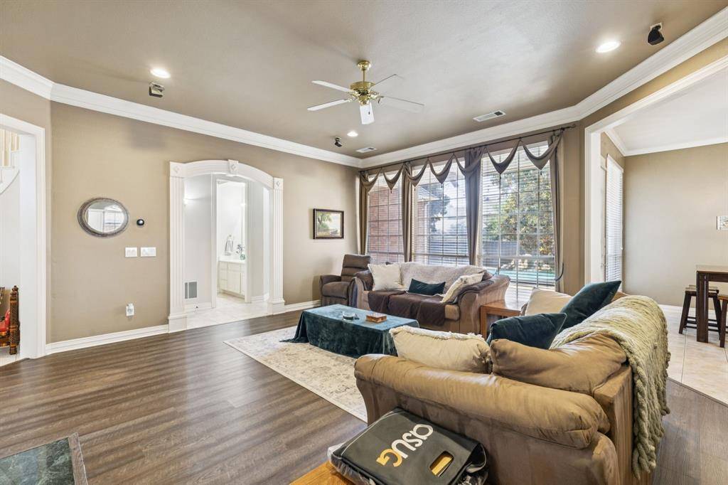 Plano, TX 75025,2312 Scenic Drive