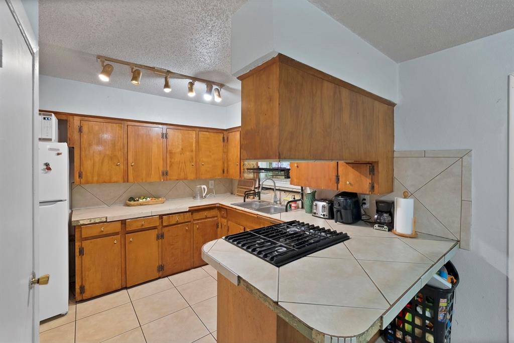 Dallas, TX 75217,320 Old Mill Lane