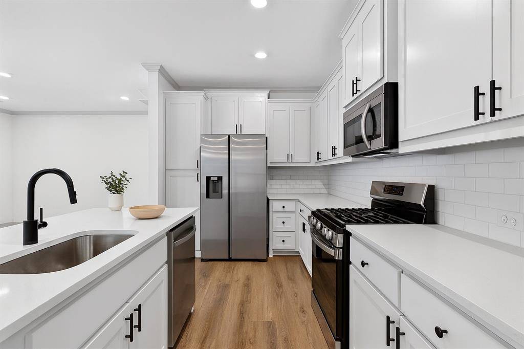 Lavon, TX 75166,560 Oak Creek Drive