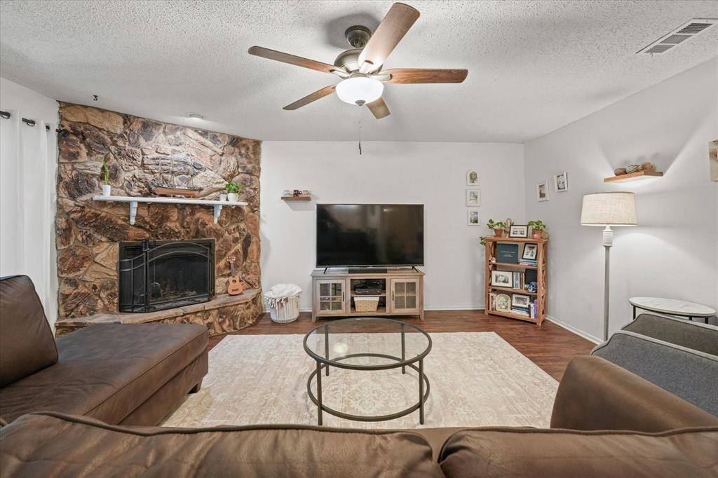 Bedford, TX 76021,2917 Highgate Lane