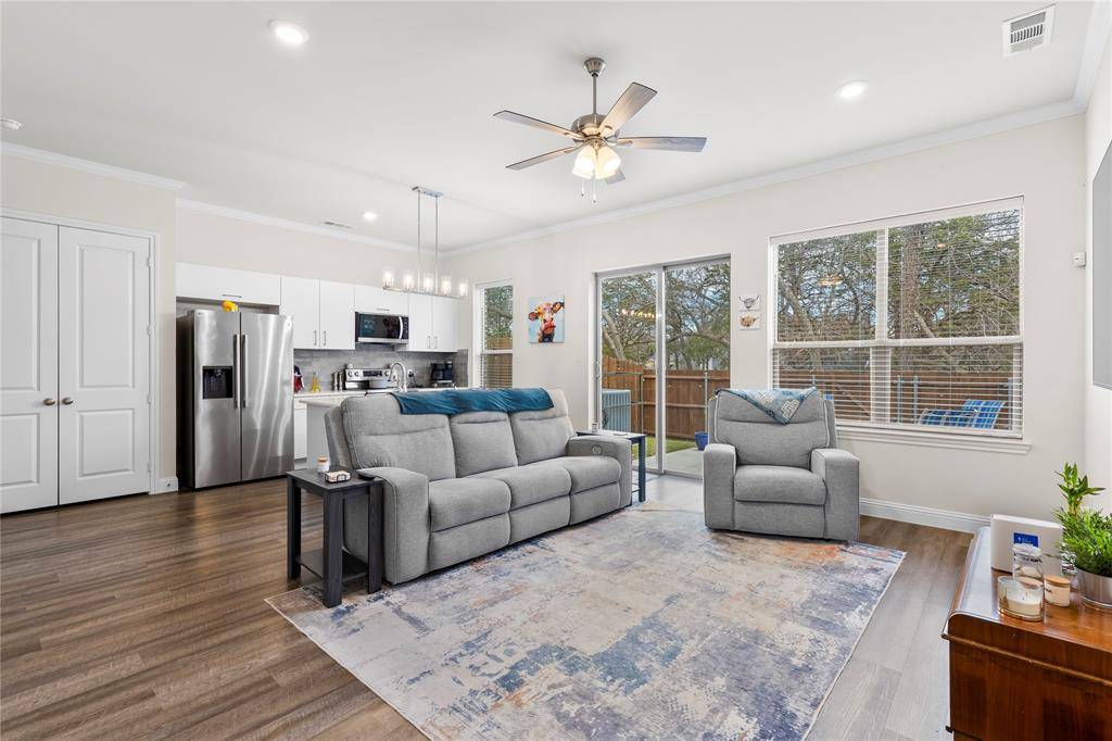 Dallas, TX 75227,6329 Mason Court