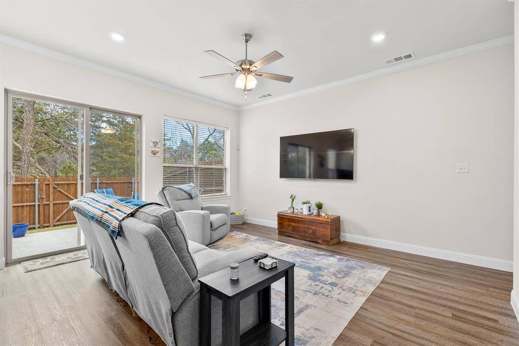 Dallas, TX 75227,6329 Mason Court