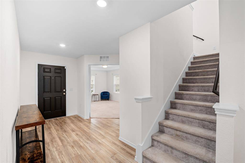 Denton, TX 76208,2017 Winding Creek Way