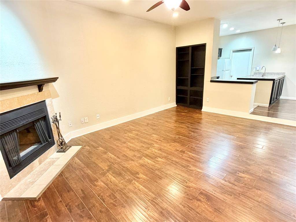 Dallas, TX 75231,7340 Skillman Street #401