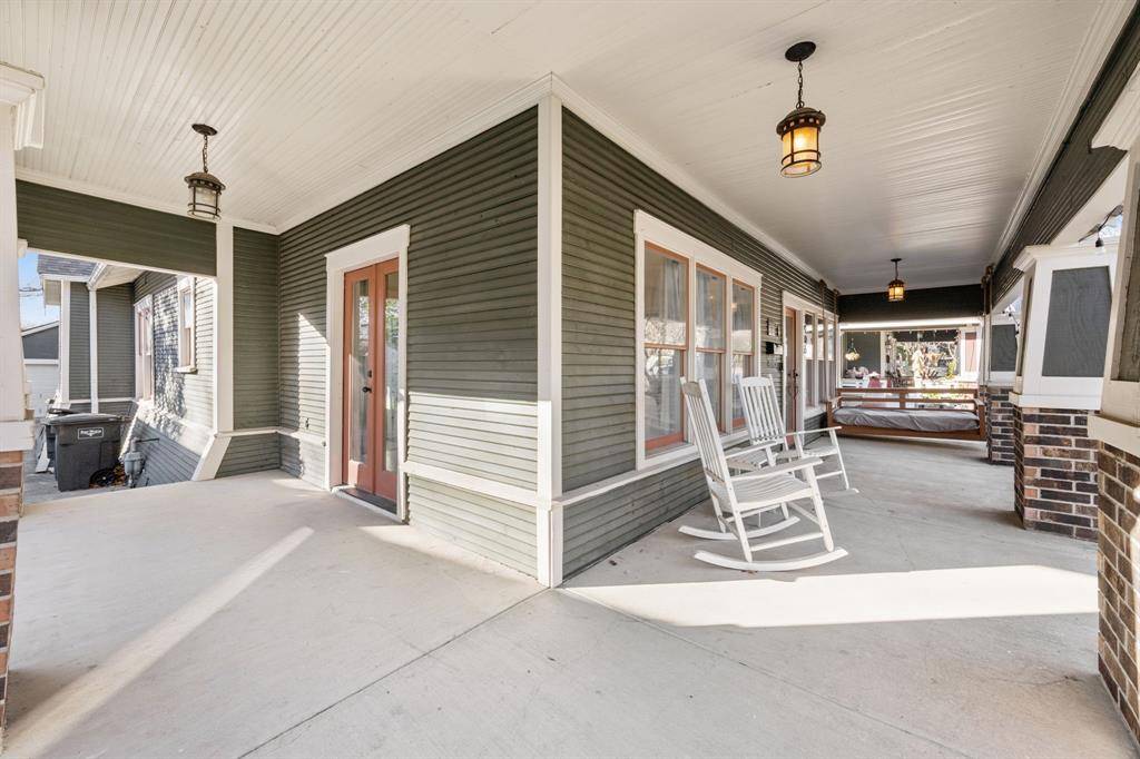 Fort Worth, TX 76110,1906 S Henderson Street