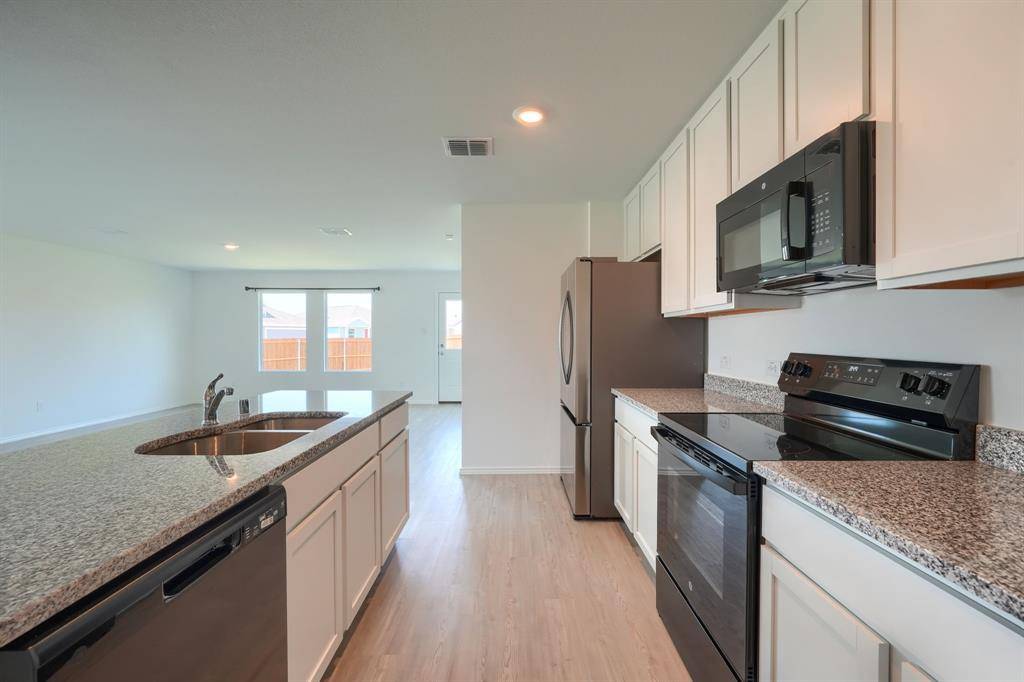 Princeton, TX 75407,5916 Crystal Water Way