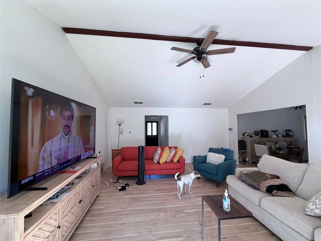 Garland, TX 75043,949 Meadowdale Circle