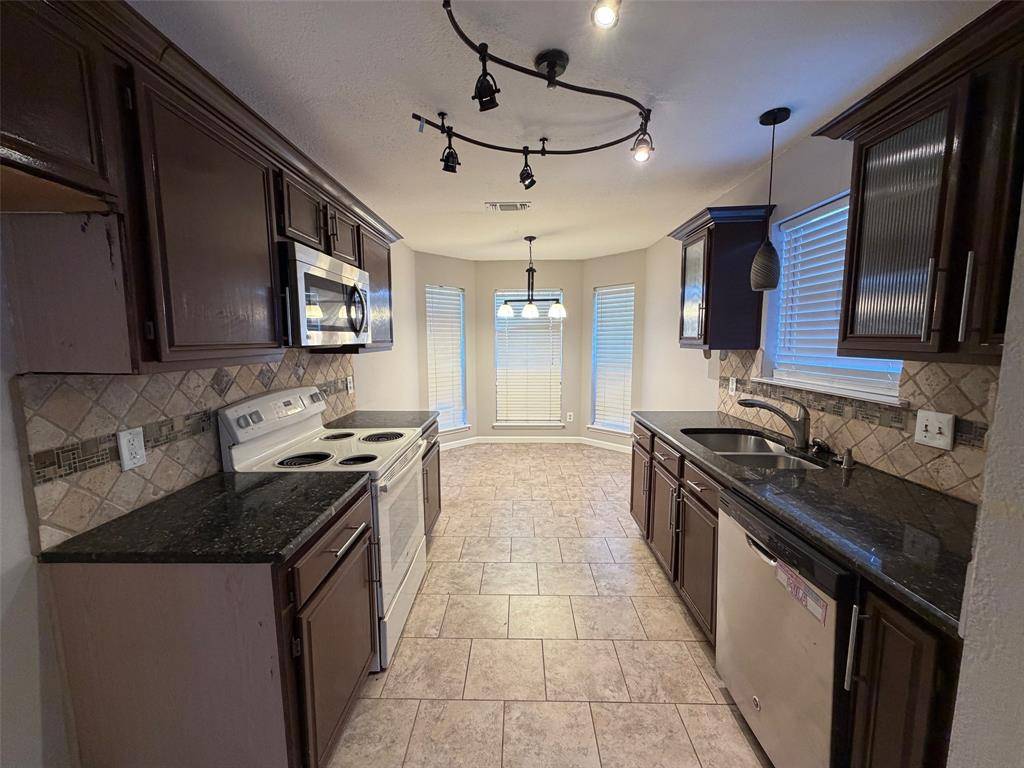 Arlington, TX 76018,1208 Brookvalley Drive