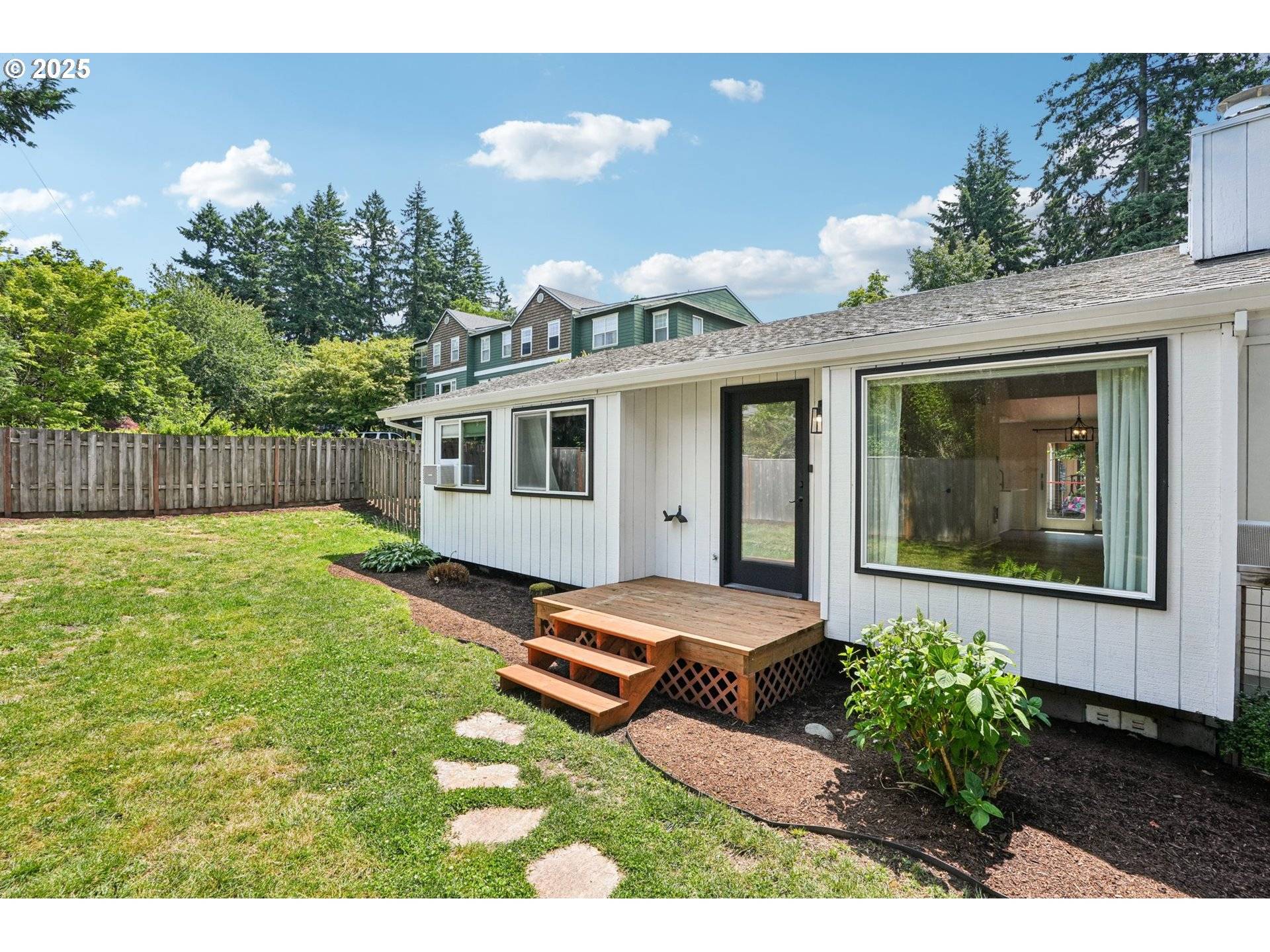 Portland, OR 97219,2924 SW MULTNOMAH BLVD