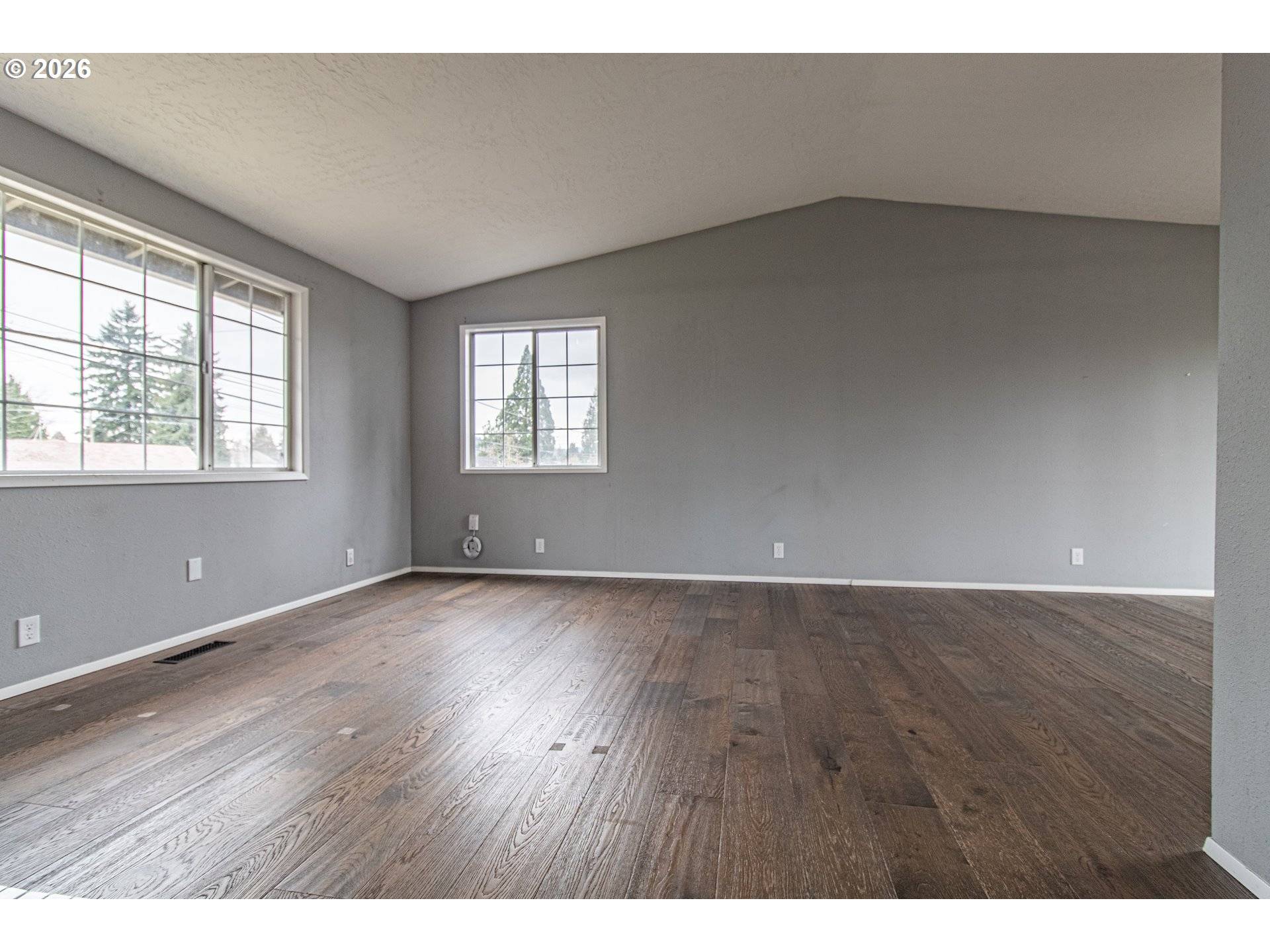 Portland, OR 97216,35 SE 90TH AVE