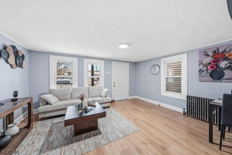 Rahway City, NJ 07065,337 Lafayette St