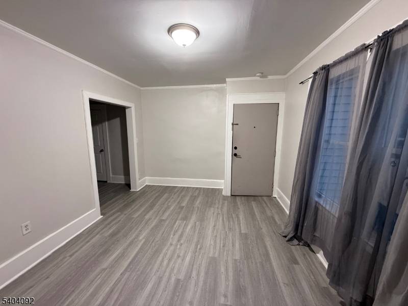 Newark City, NJ 07106,28 Kenmore Ave