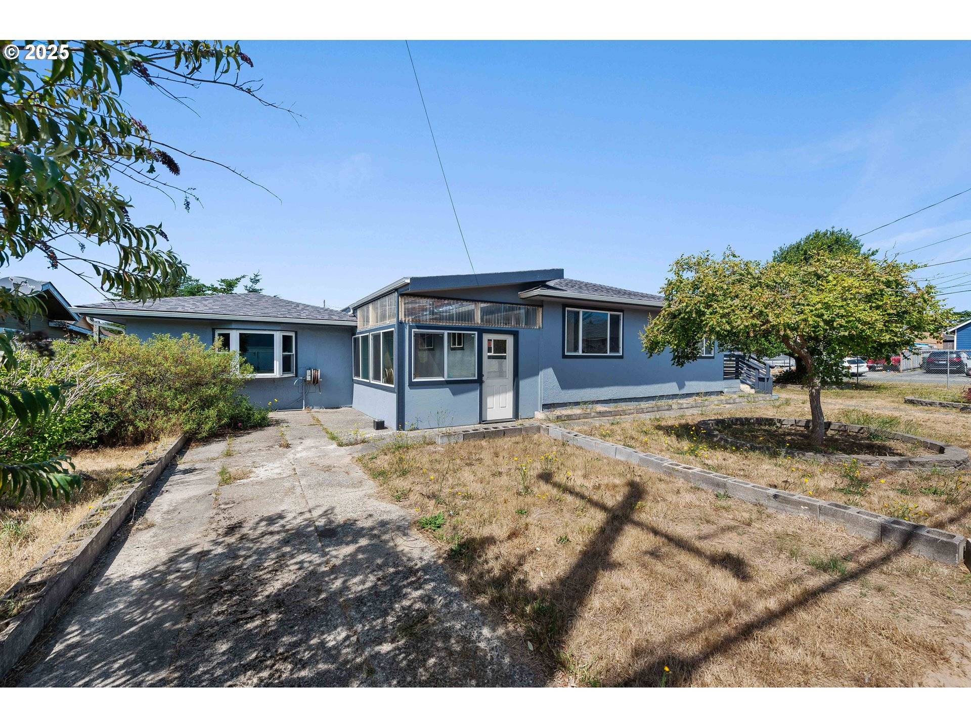 Coos Bay, OR 97420,1366 LAKESHORE DR