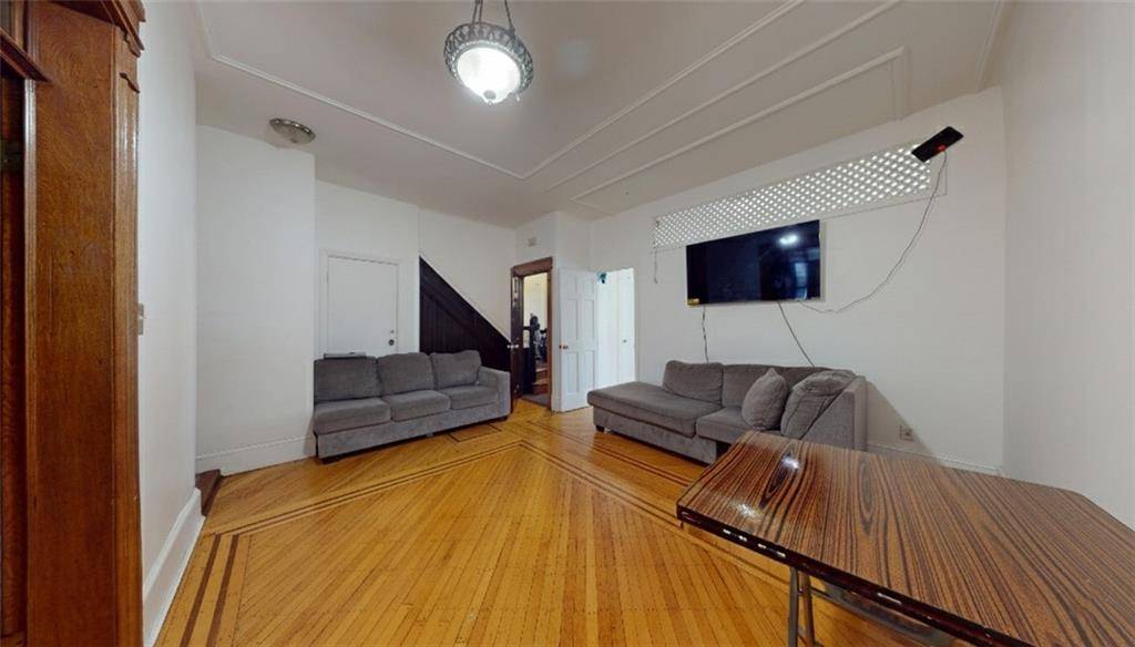 Brooklyn, NY 11219,972 52nd ST