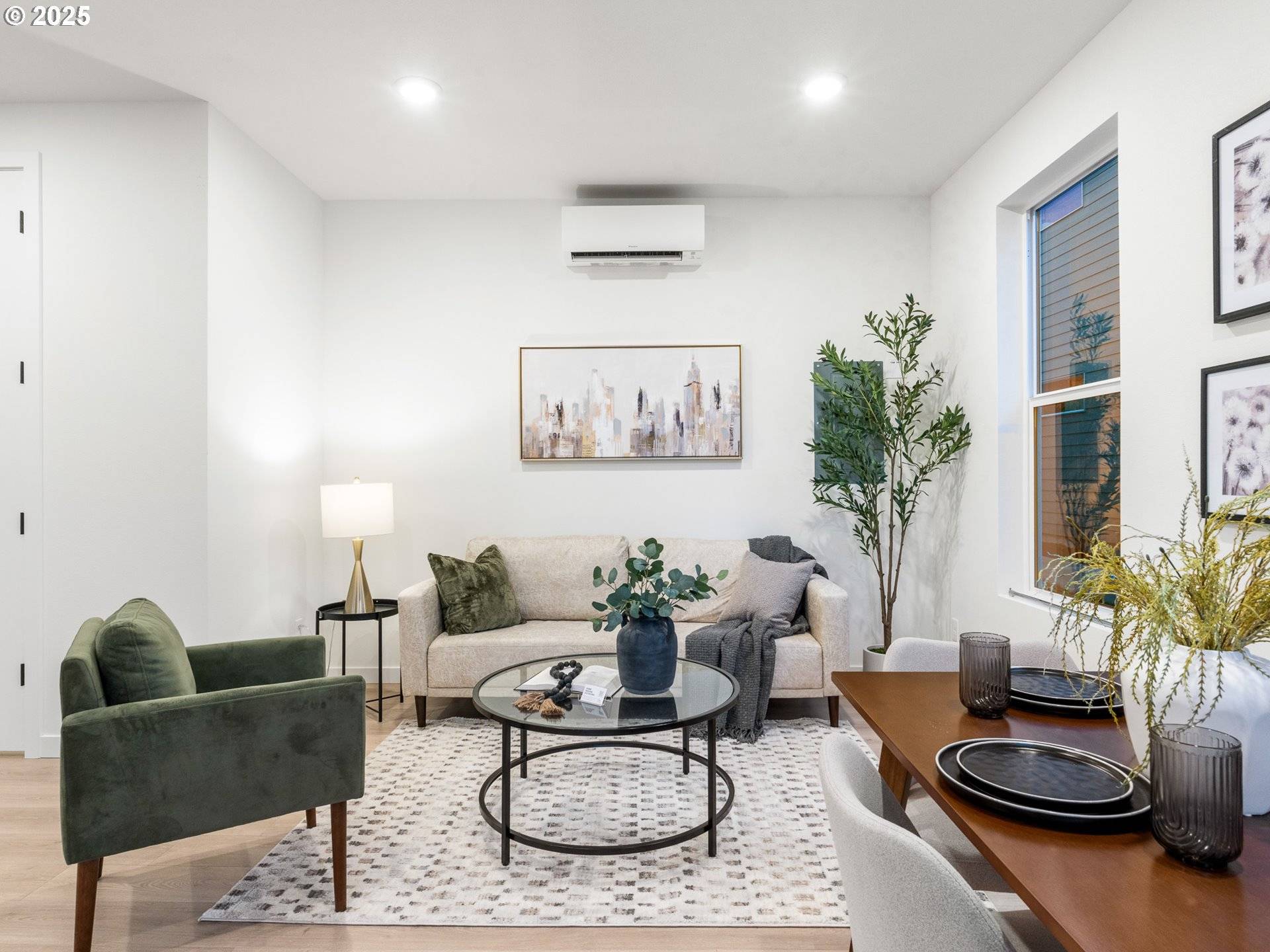 Portland, OR 97203,8330 N Bank ST