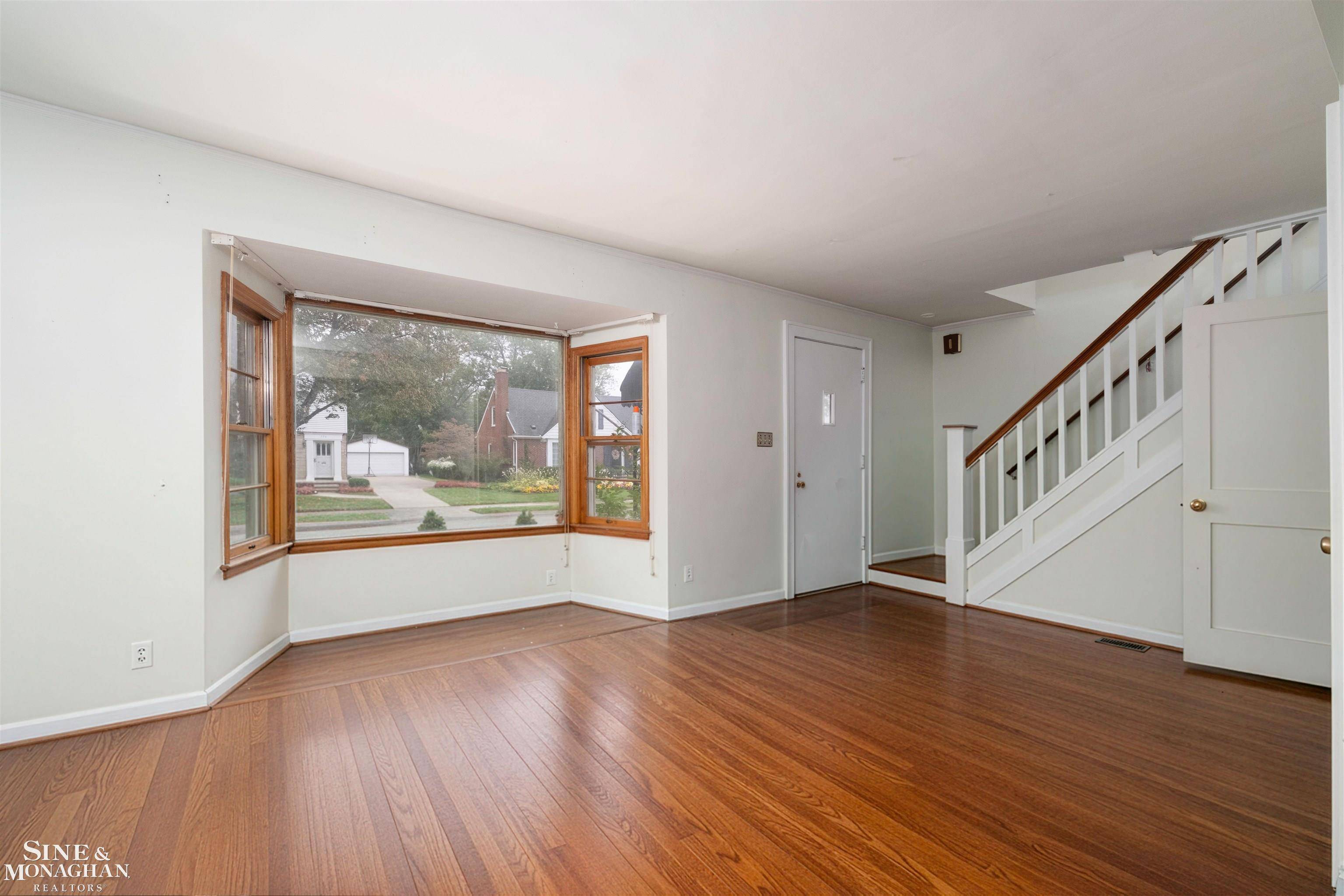 Grosse Pointe, MI 48230,775 Notre Dame ST