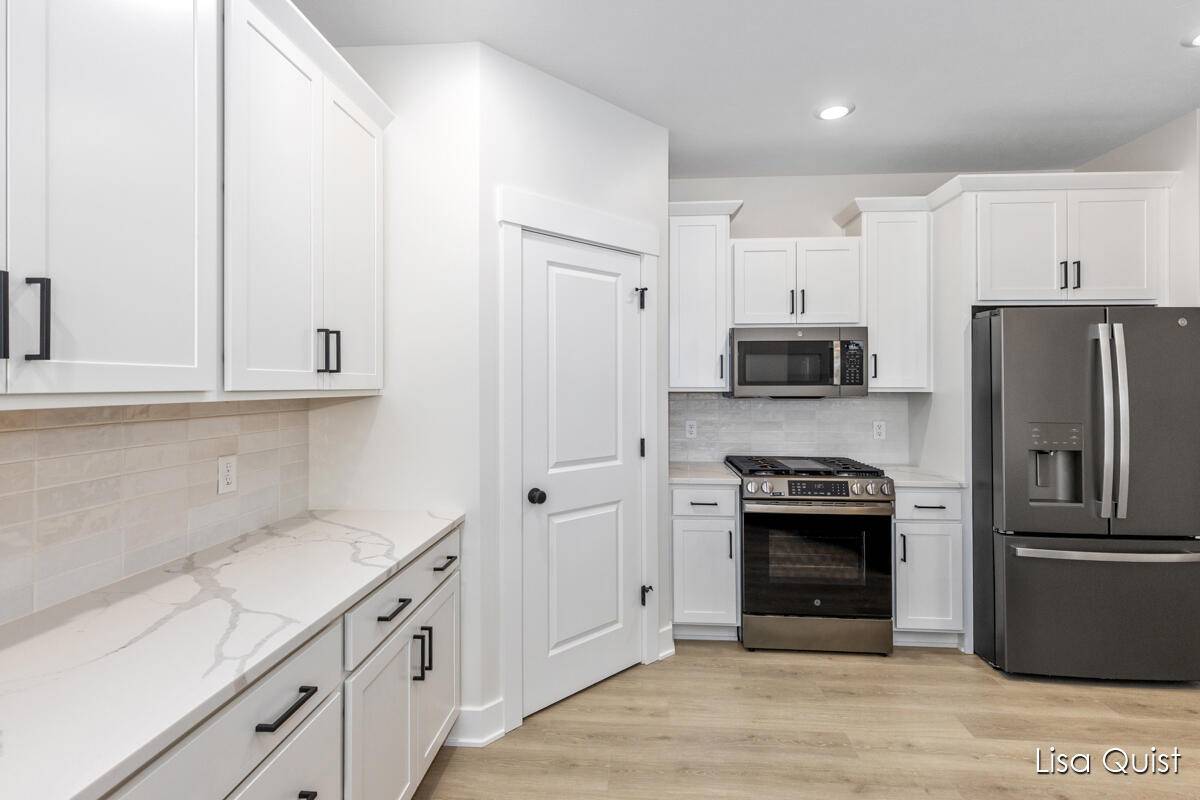 Rockford, MI 49341,6604 Timber Crest DR NE