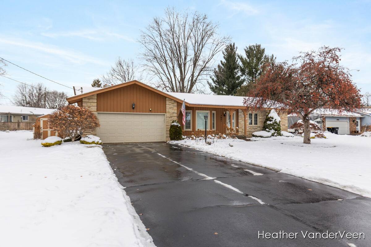 Jenison, MI 49428,7951 Engelhurst CT