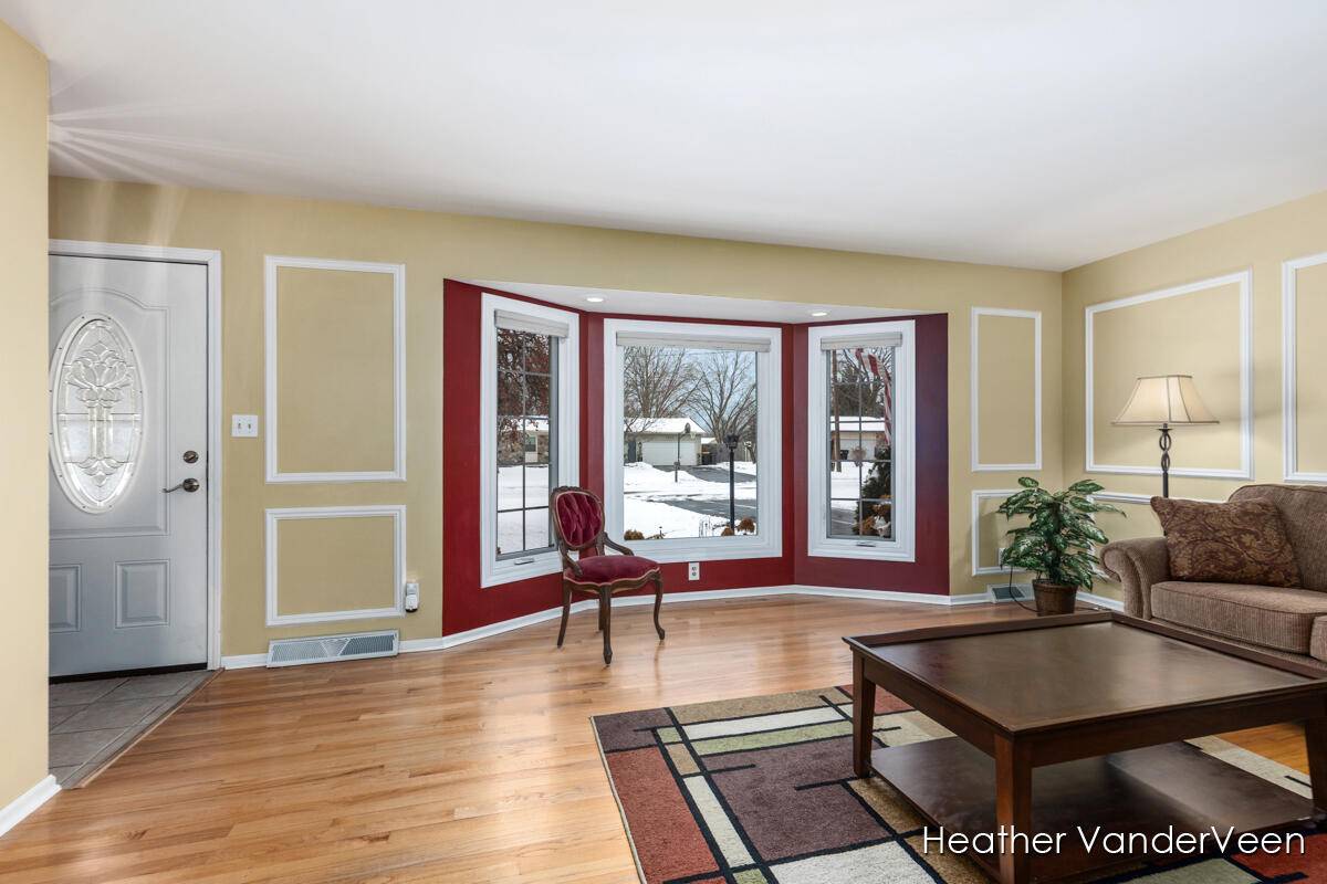 Jenison, MI 49428,7951 Engelhurst CT