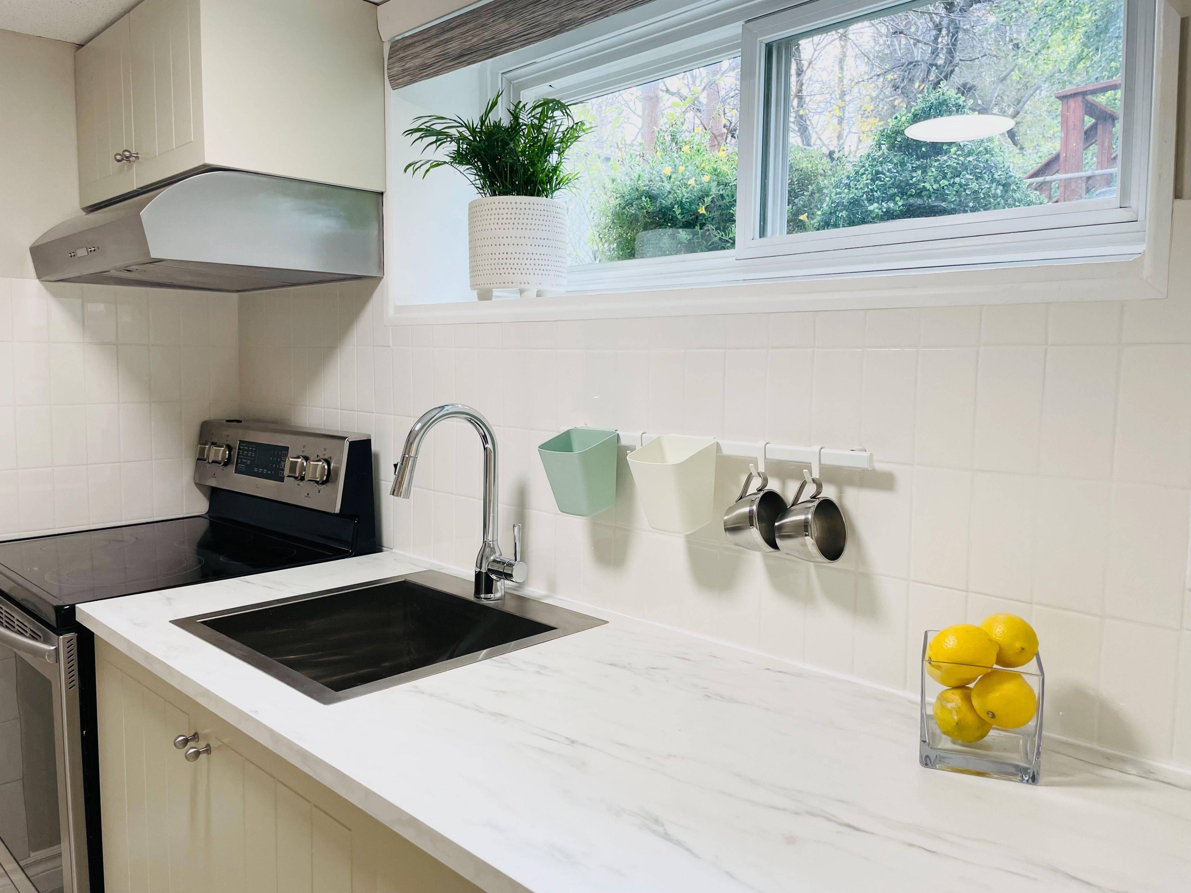 Toronto C06, ON M3H 5P7,51 Garthdale CT #Basement