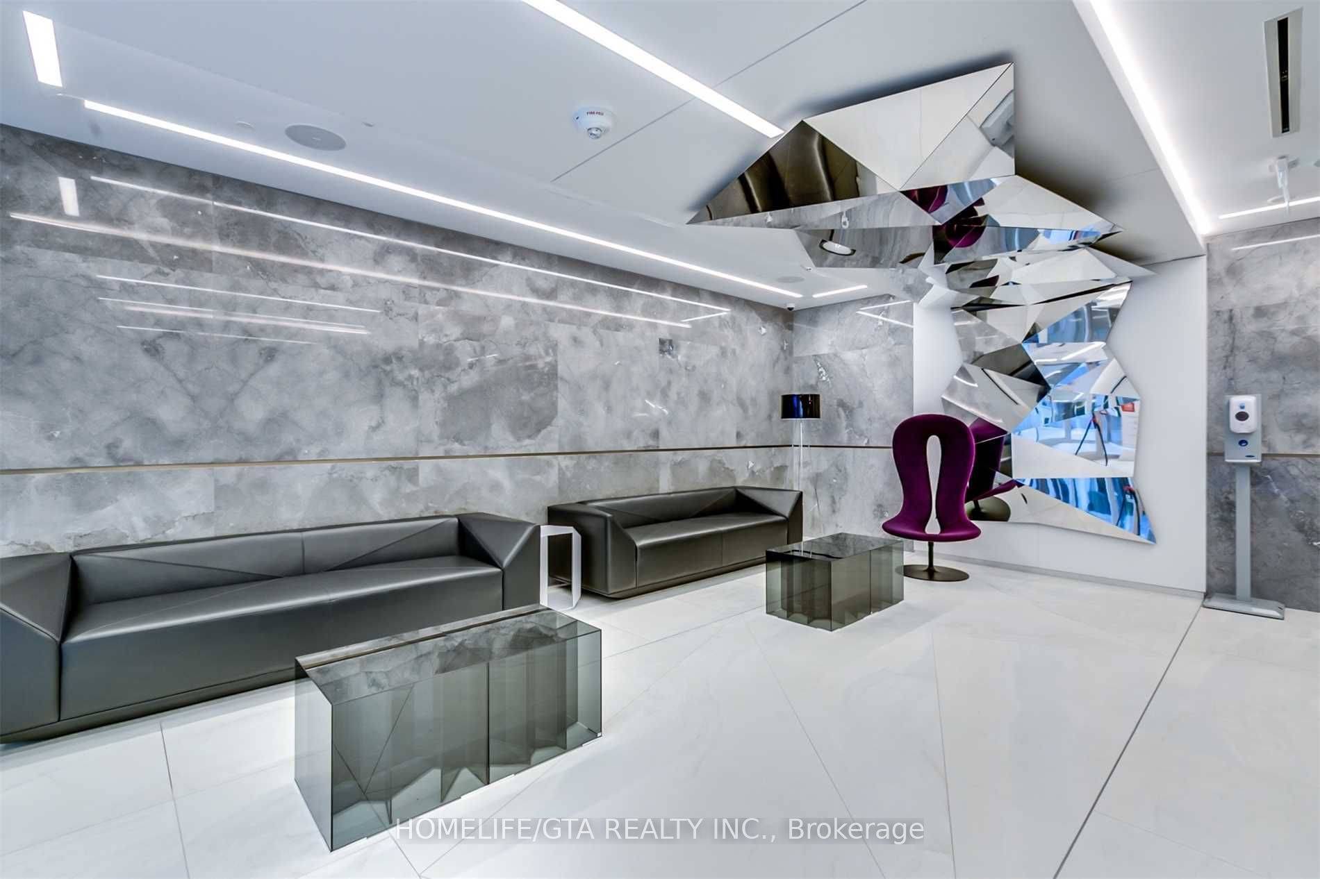 Toronto C01, ON M5T 1V9,50 McCaul ST #807