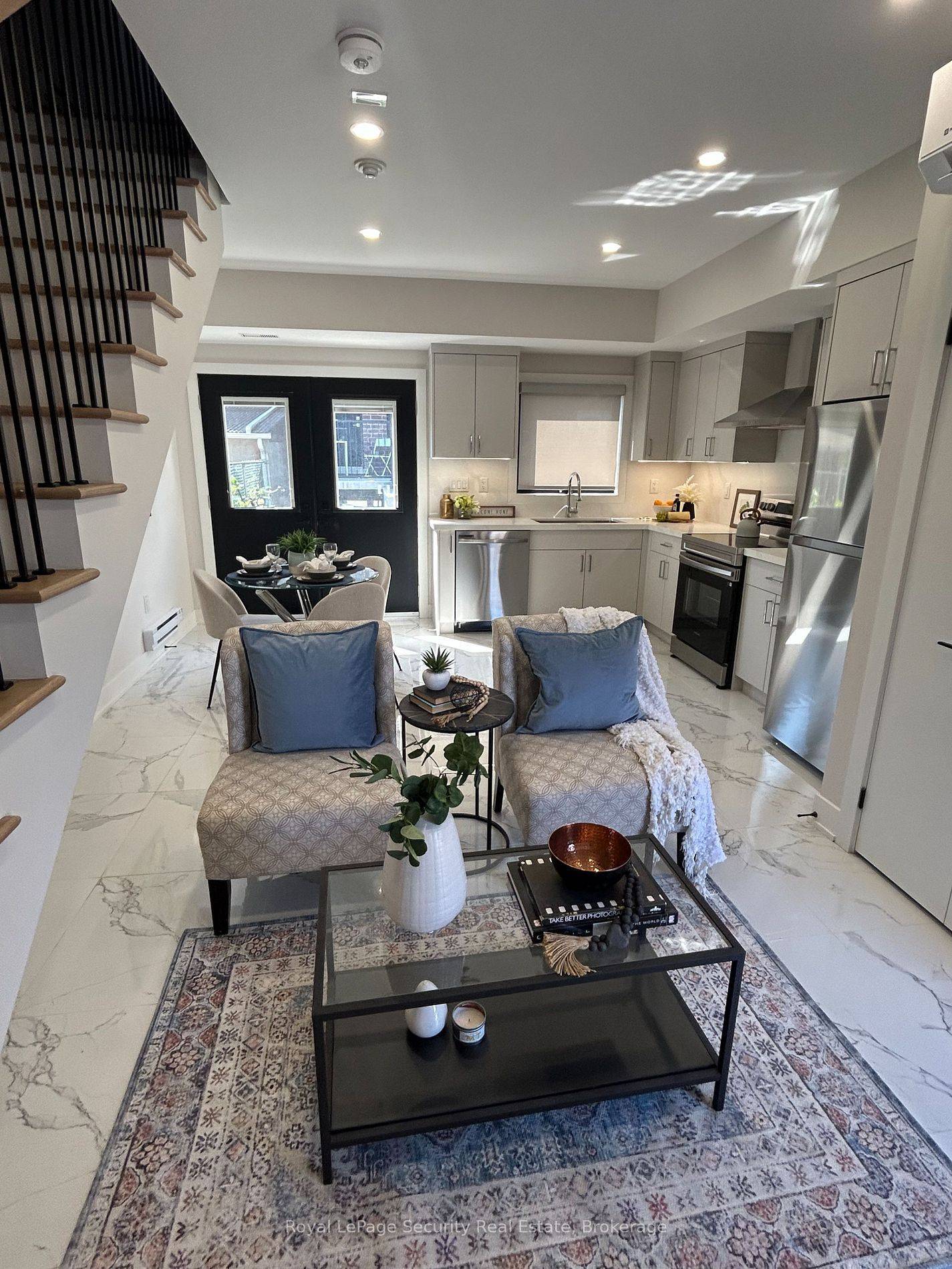 Toronto C01, ON M6G 3T3,513 Ossington ST #Laneway