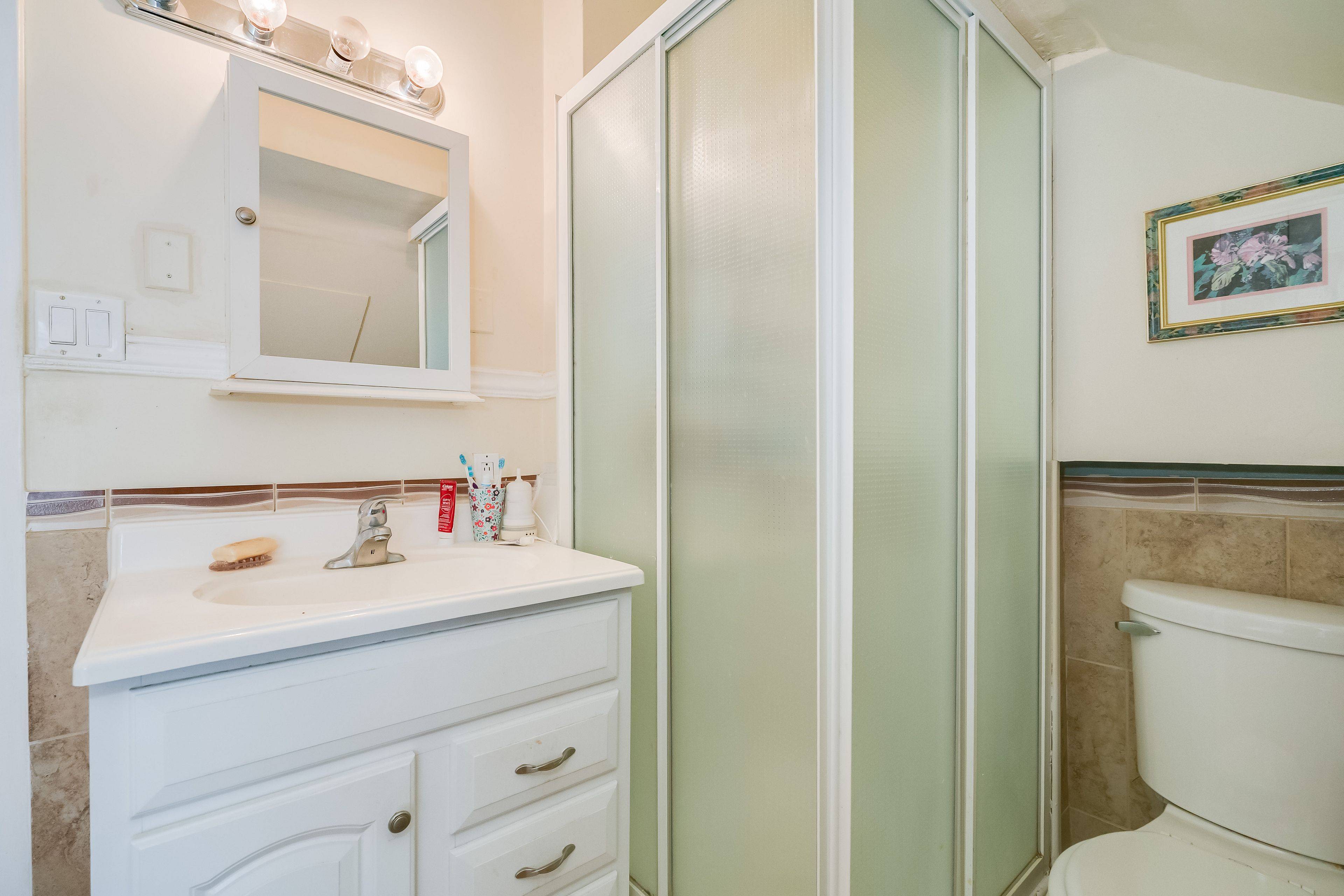 Toronto C09, ON M4T 1K4,50 Glenrose AVE #5