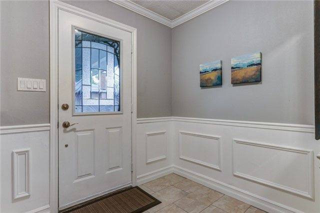 Oshawa, ON L1G 5Z1,209 Central Park BLVD N