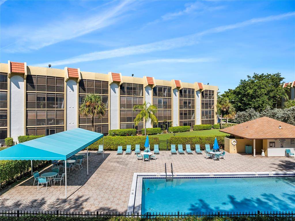 Boca Raton, FL 33428,23345 Carolwood Ln #307