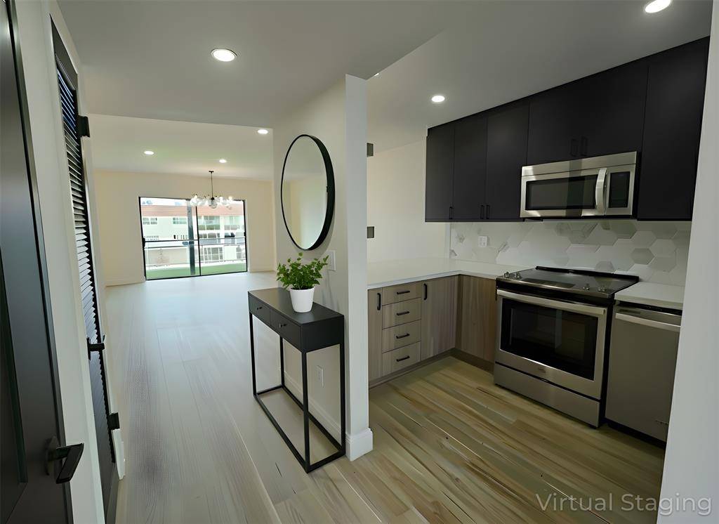 Sunrise, FL 33322,3001 E Sunrise Lakes Dr #303