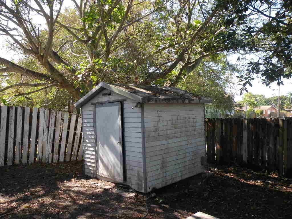 Davie, FL 33314,4415 SW 72 Ter