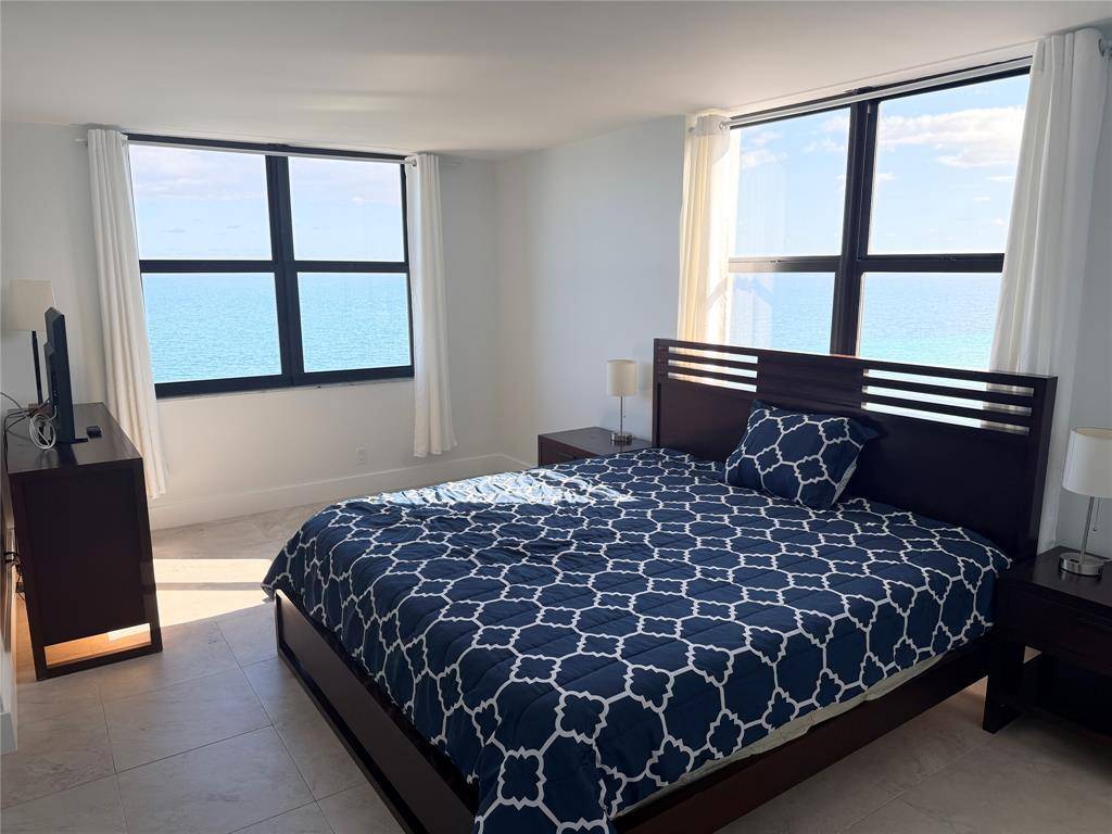 Hollywood, FL 33019,2301 S Ocean Dr #1701