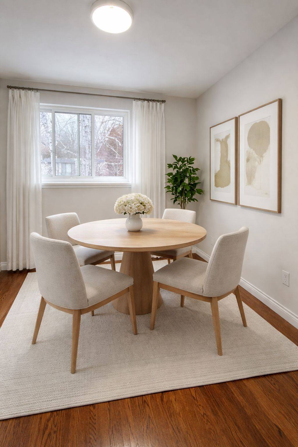 Newmarket, ON L3Y 2S9,370 Penn AVE #203