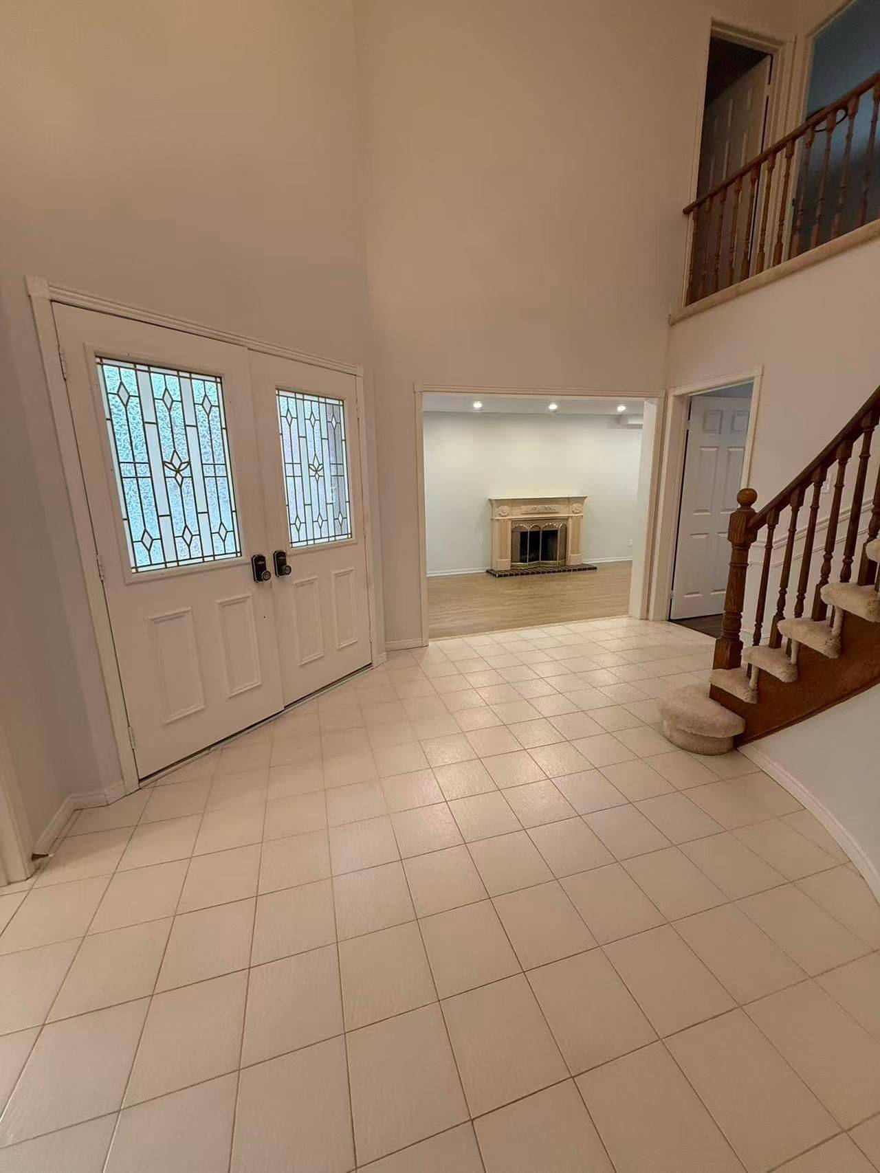 Markham, ON L3R 2W7,23 Briarwood RD