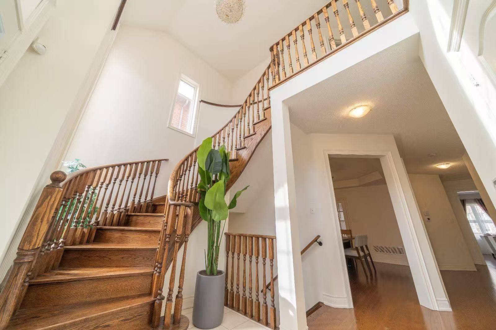 Markham, ON L6C 0R2,106 Hua Du AVE