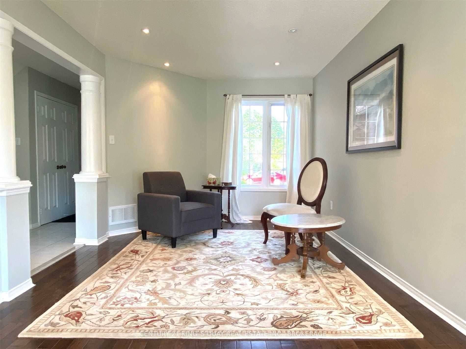 Aurora, ON L4G 7G3,22 Rush RD