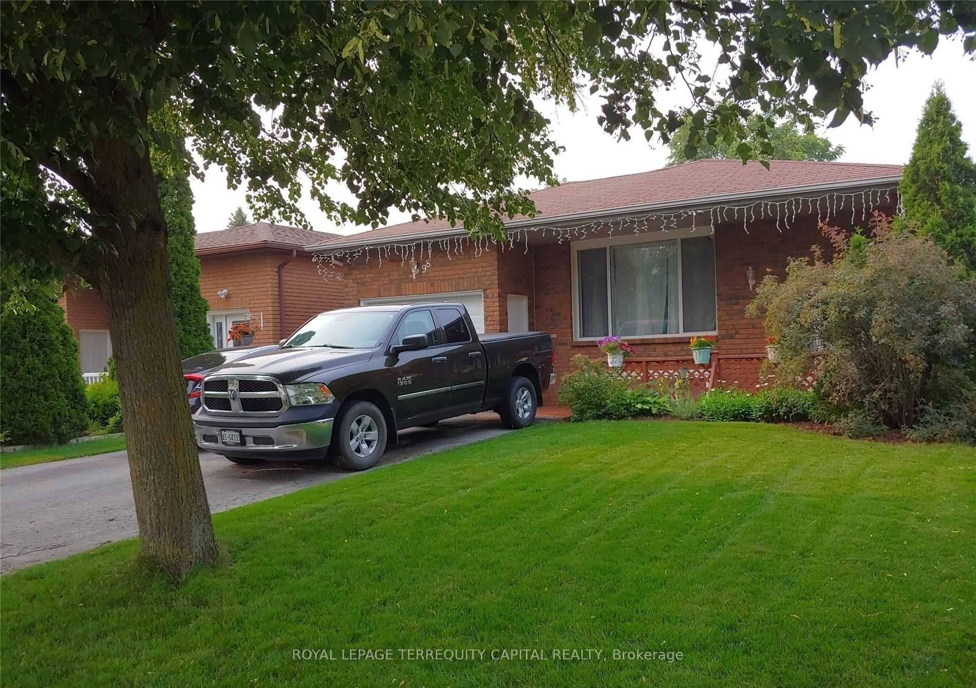 Barrie, ON L4M 6B6,98 Buchanan ST #Lower