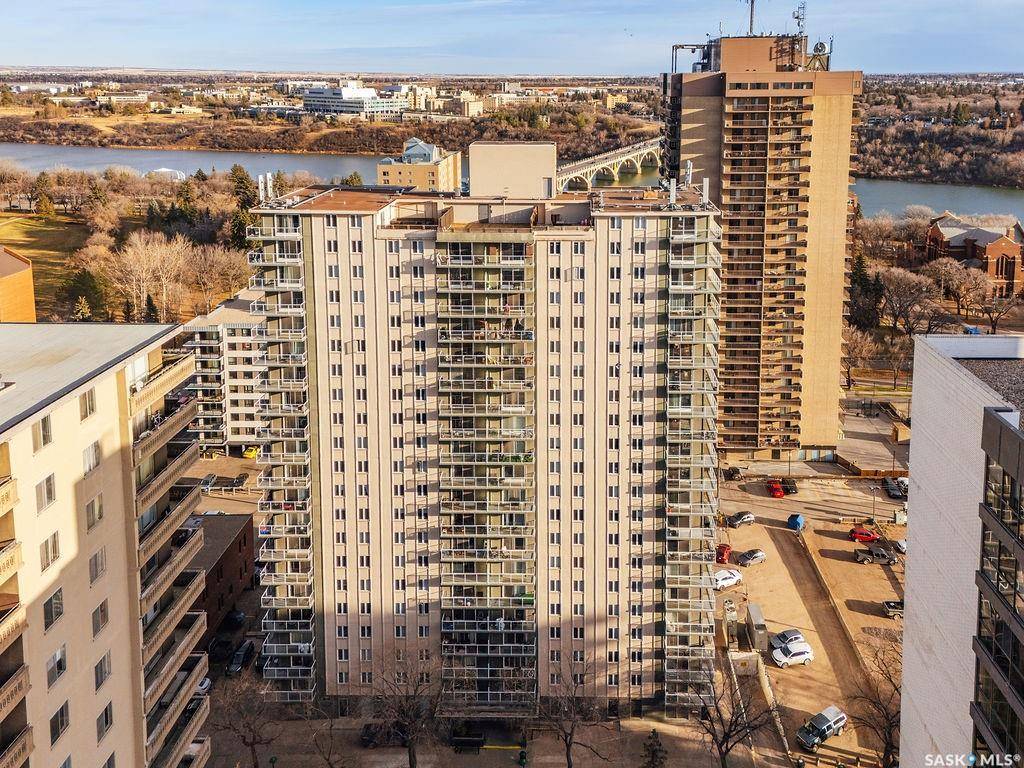 Saskatoon, SK S7K 2P5,320 5th AVENUE N #1701