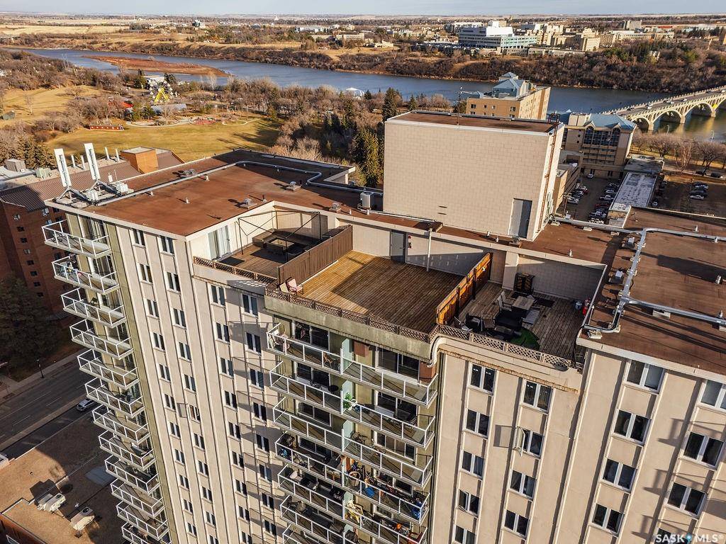 Saskatoon, SK S7K 2P5,320 5th AVENUE N #1701