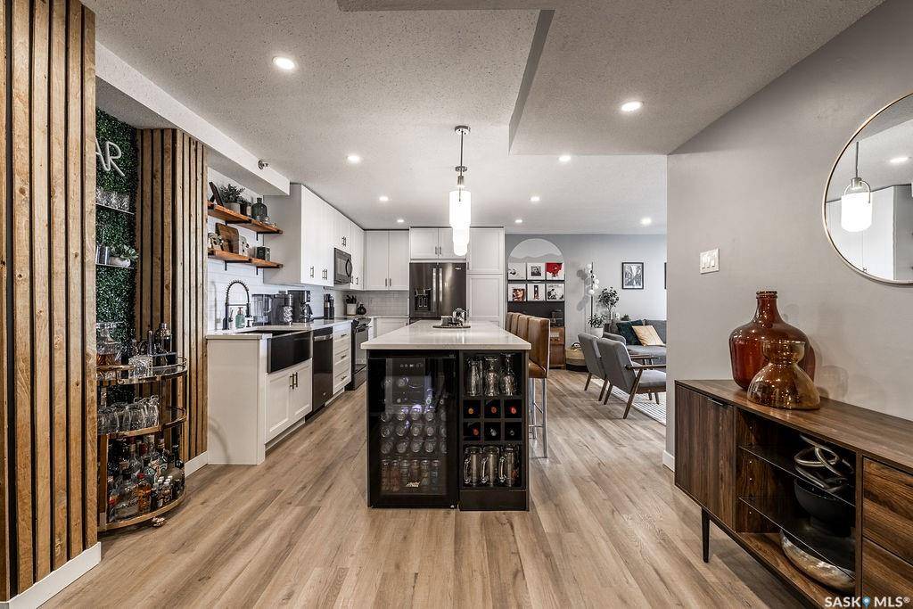 Saskatoon, SK S7K 2P5,320 5th AVENUE N #1701