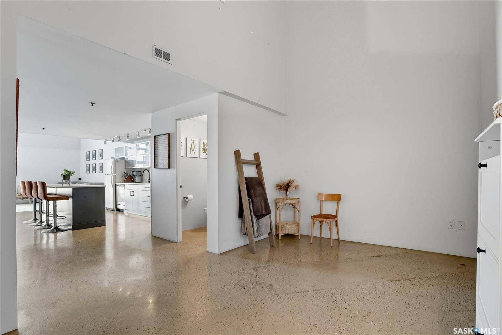 Saskatoon, SK S7K 0K8,120 23rd STREET E #328