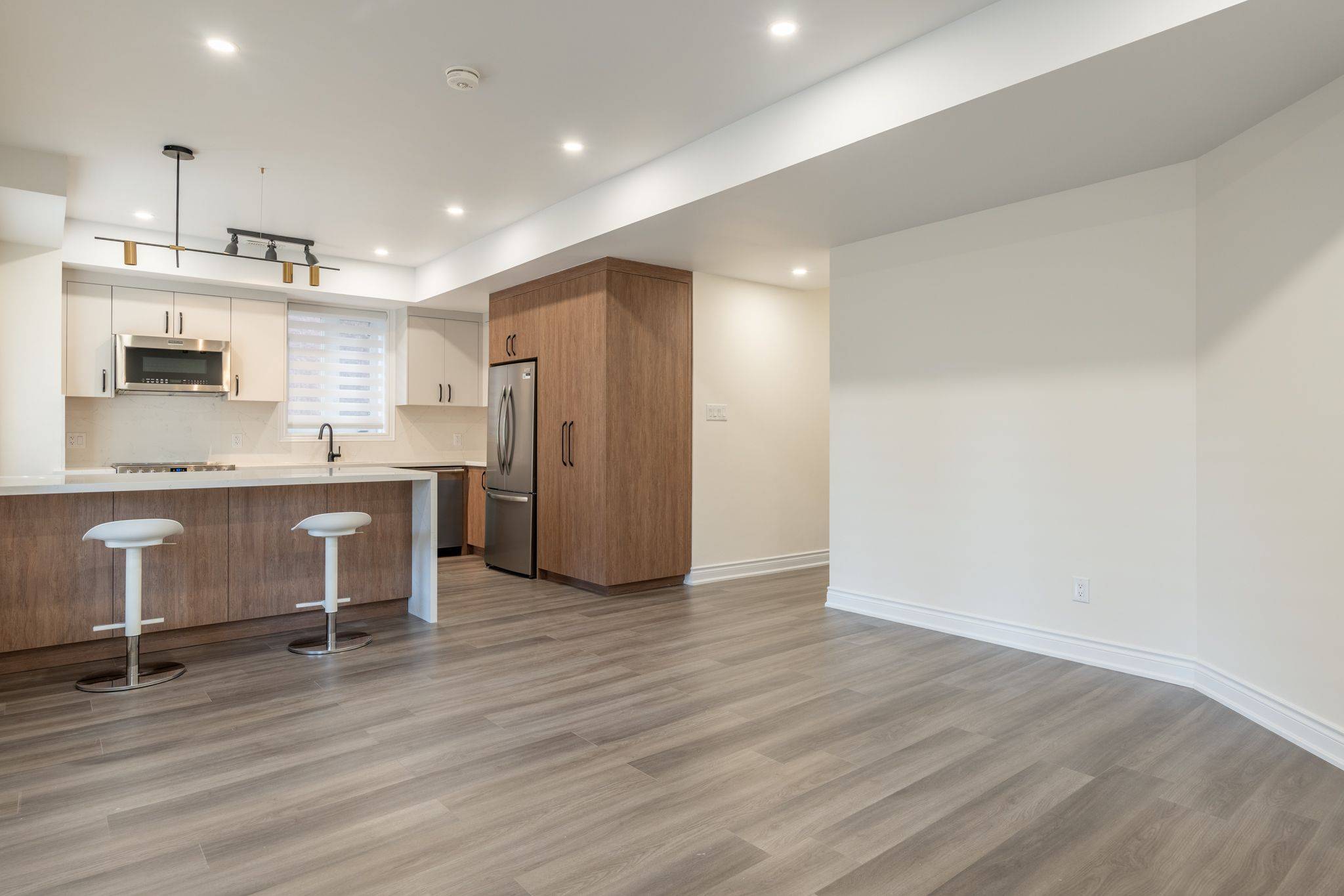 Oakville, ON L6H 7J7,2339 Awenda DR #A