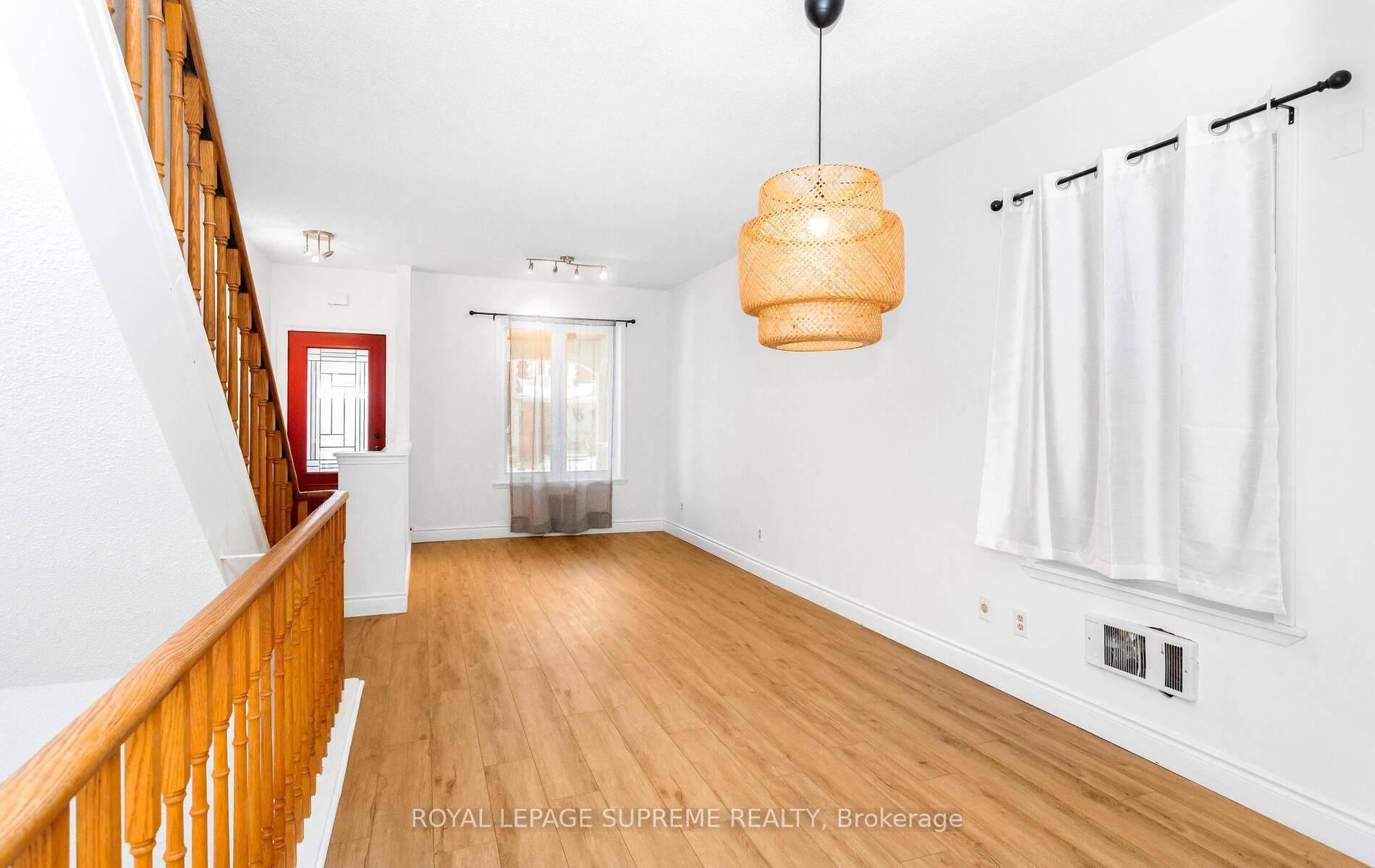 Toronto W03, ON M6N 3Z3,13 Royal ST